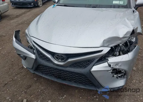 2018 Toyota Camry L/Le/Xle/Se/Xse из США, поврежденный, VIN 4T1B11HKXJU540933